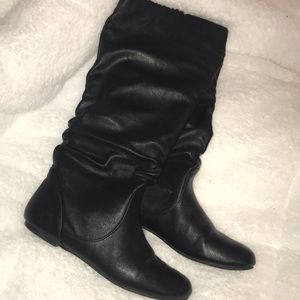 Black flat vegan leather boots
